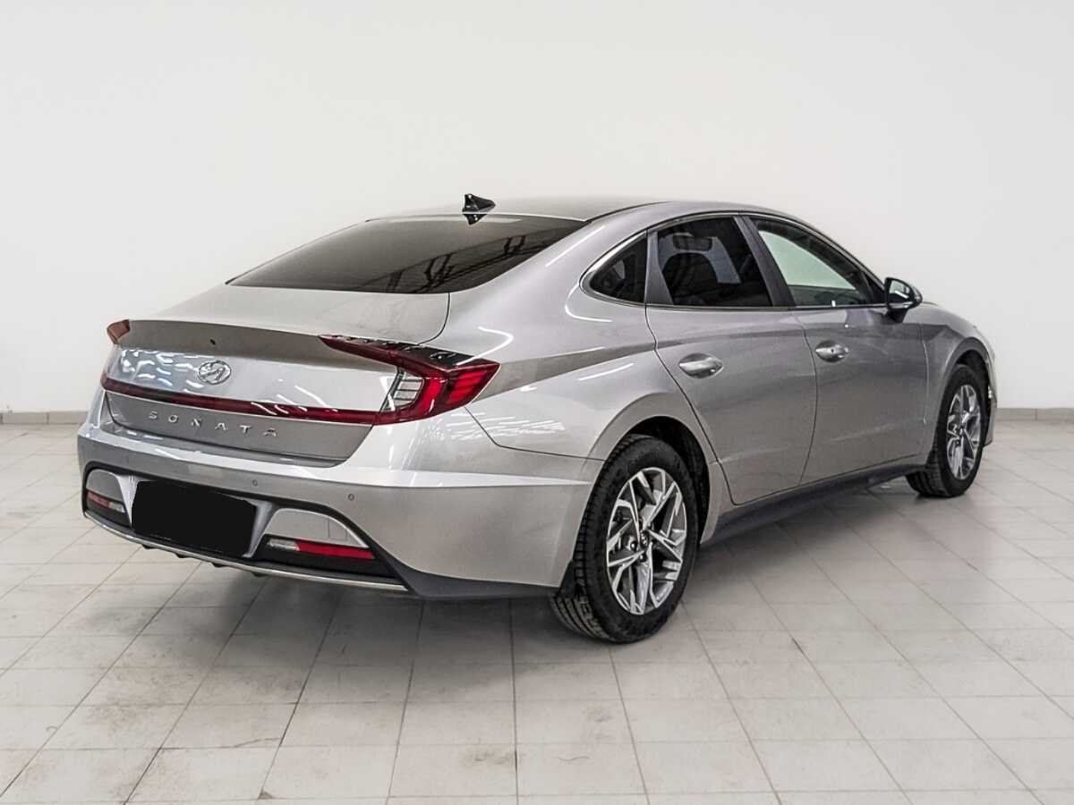 Hyundai Sonata с пробегом — 2022 год. Фото: #4