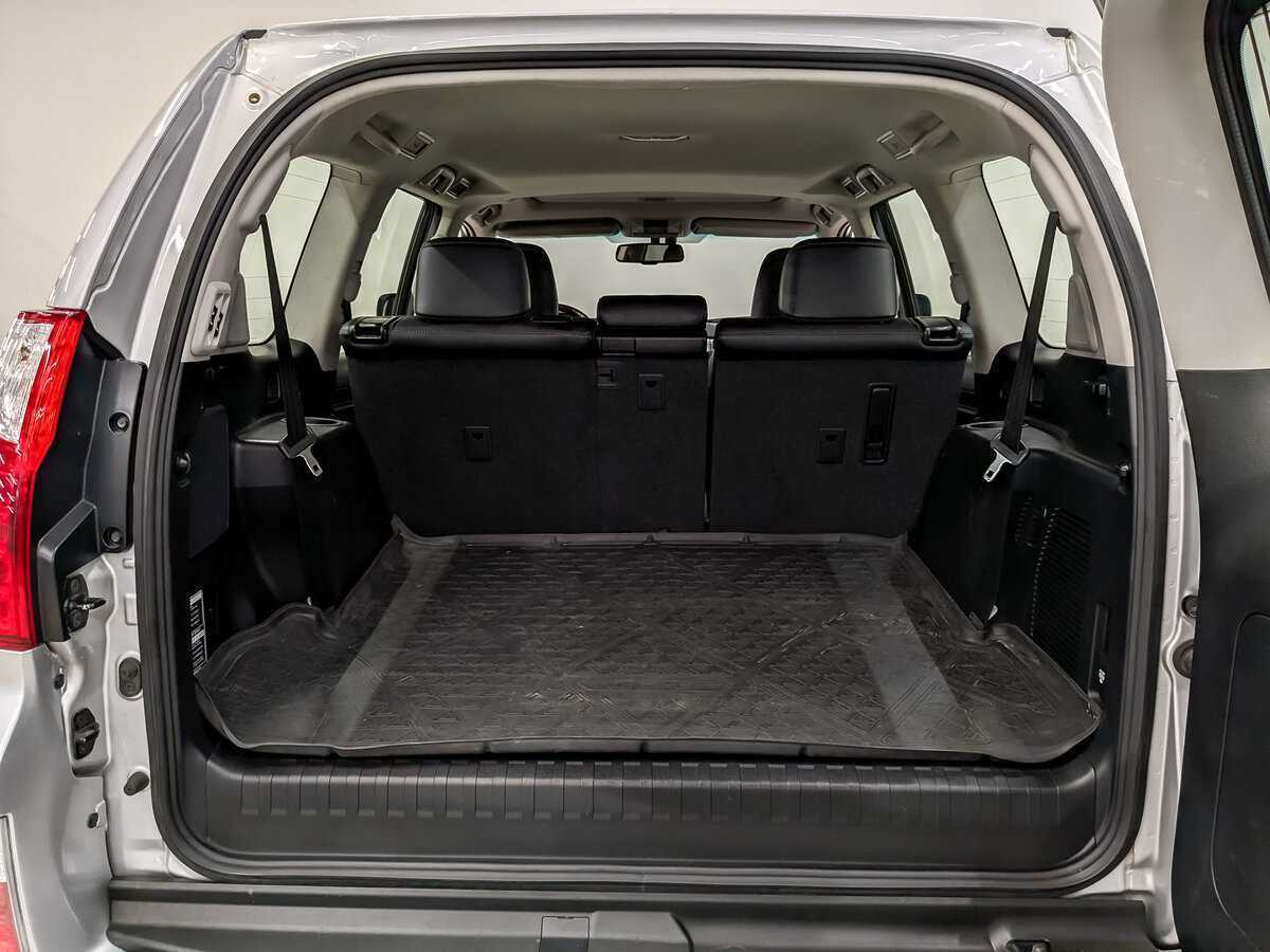 Lexus GX с пробегом — 2012 год. Фото: #9