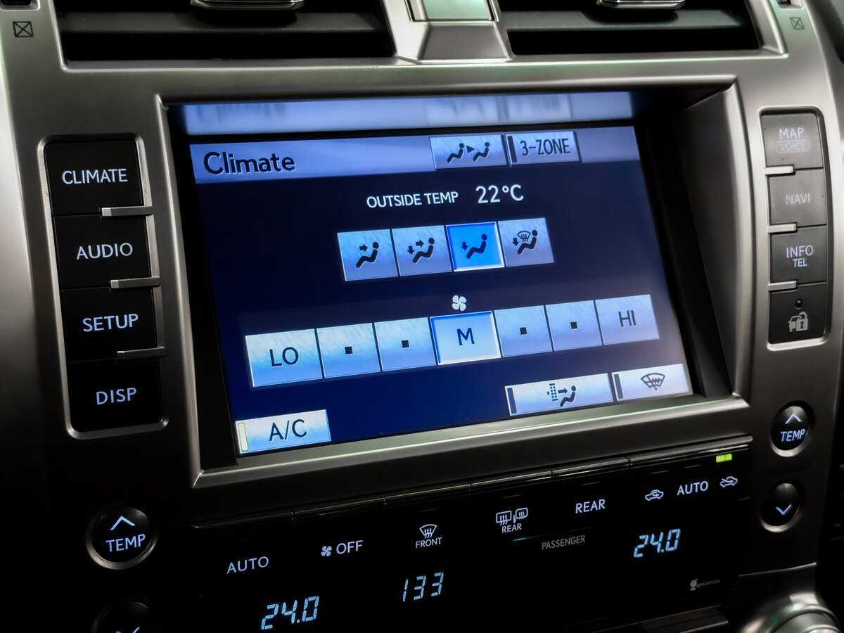 Lexus GX с пробегом — 2012 год. Фото: #24