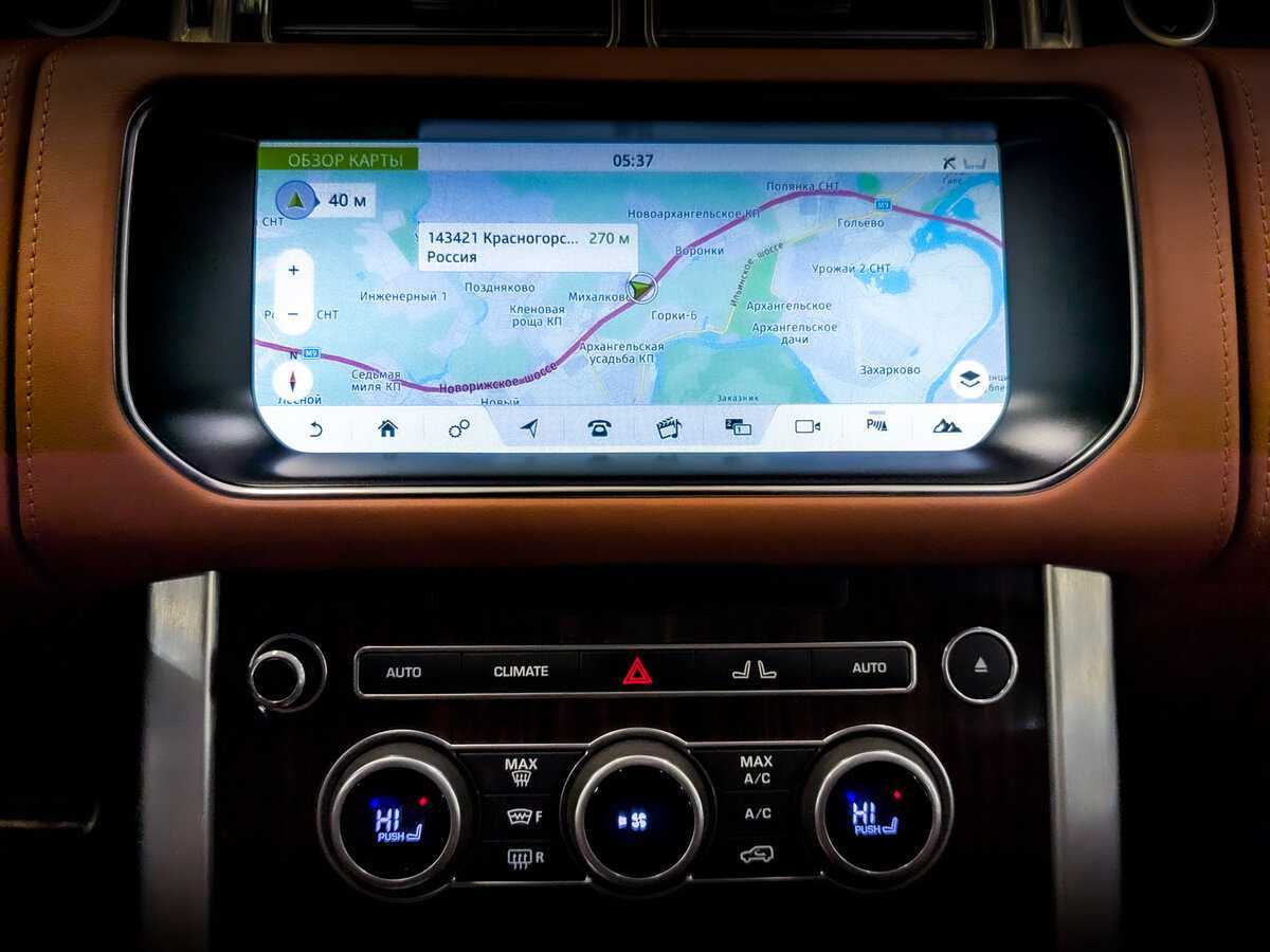 Land Rover Range Rover с пробегом — 2017 год. Фото: #14