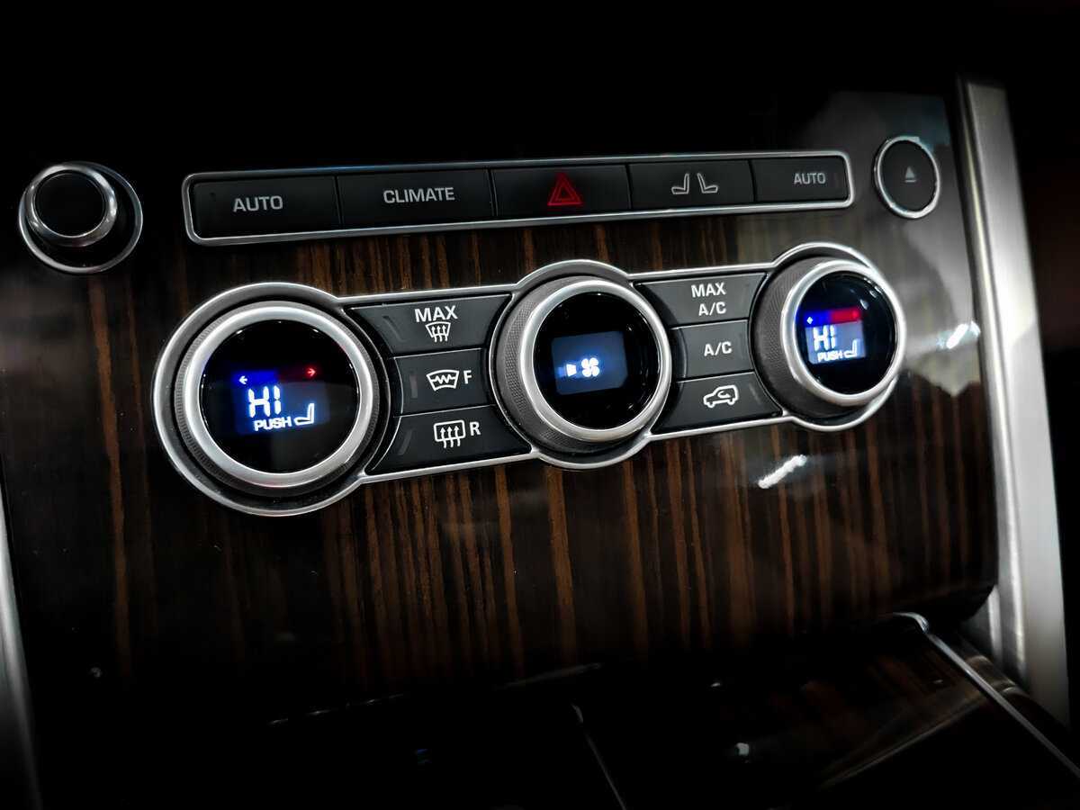 Land Rover Range Rover с пробегом — 2017 год. Фото: #23