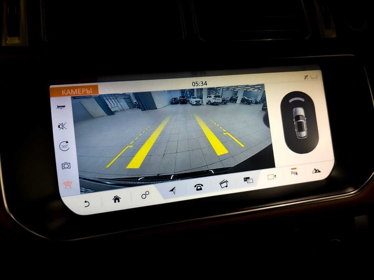 Land Rover Range Rover с пробегом — 2017 год. Фото: #24