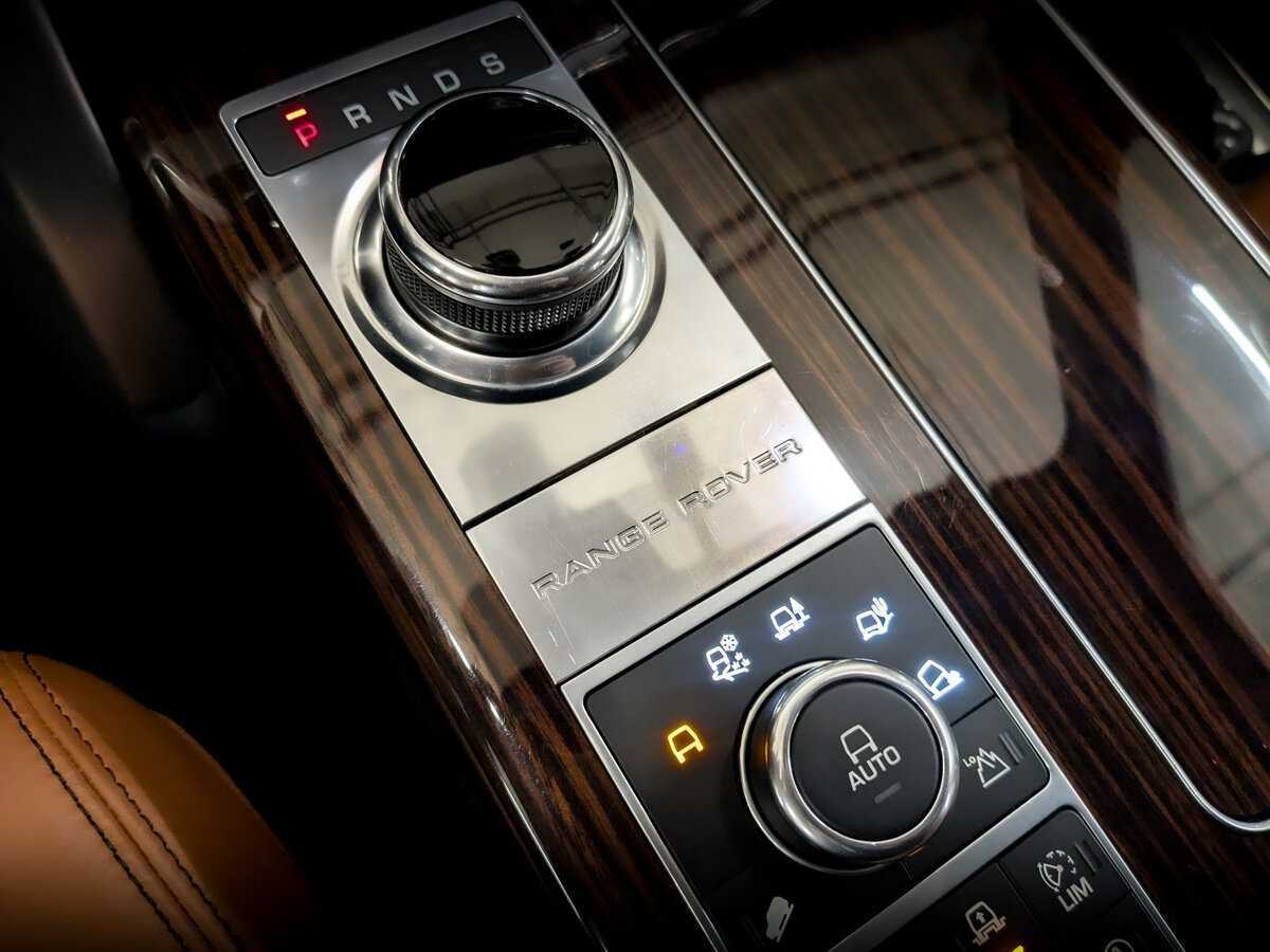 Land Rover Range Rover с пробегом — 2017 год. Фото: #26