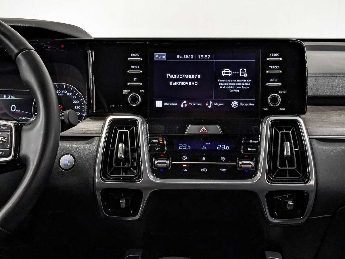 Kia Sorento с пробегом — 2023 год. Фото: #16