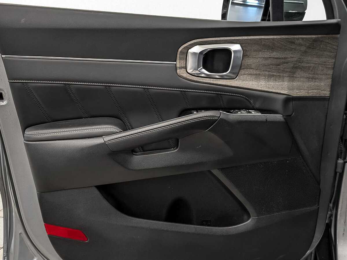 Kia Sorento с пробегом — 2023 год. Фото: #18