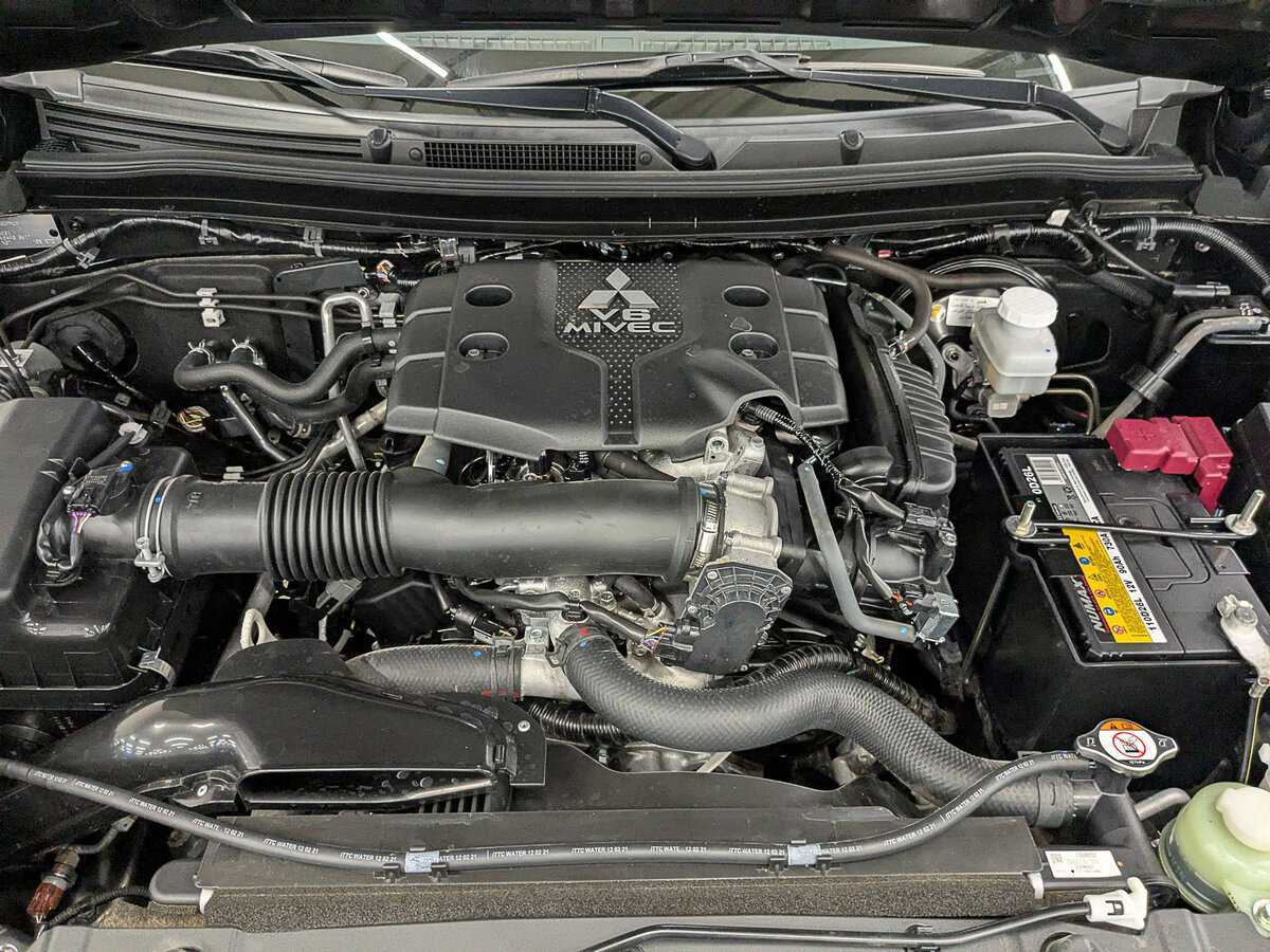 Mitsubishi Montero Sport с пробегом — 2021 год. Фото: #8