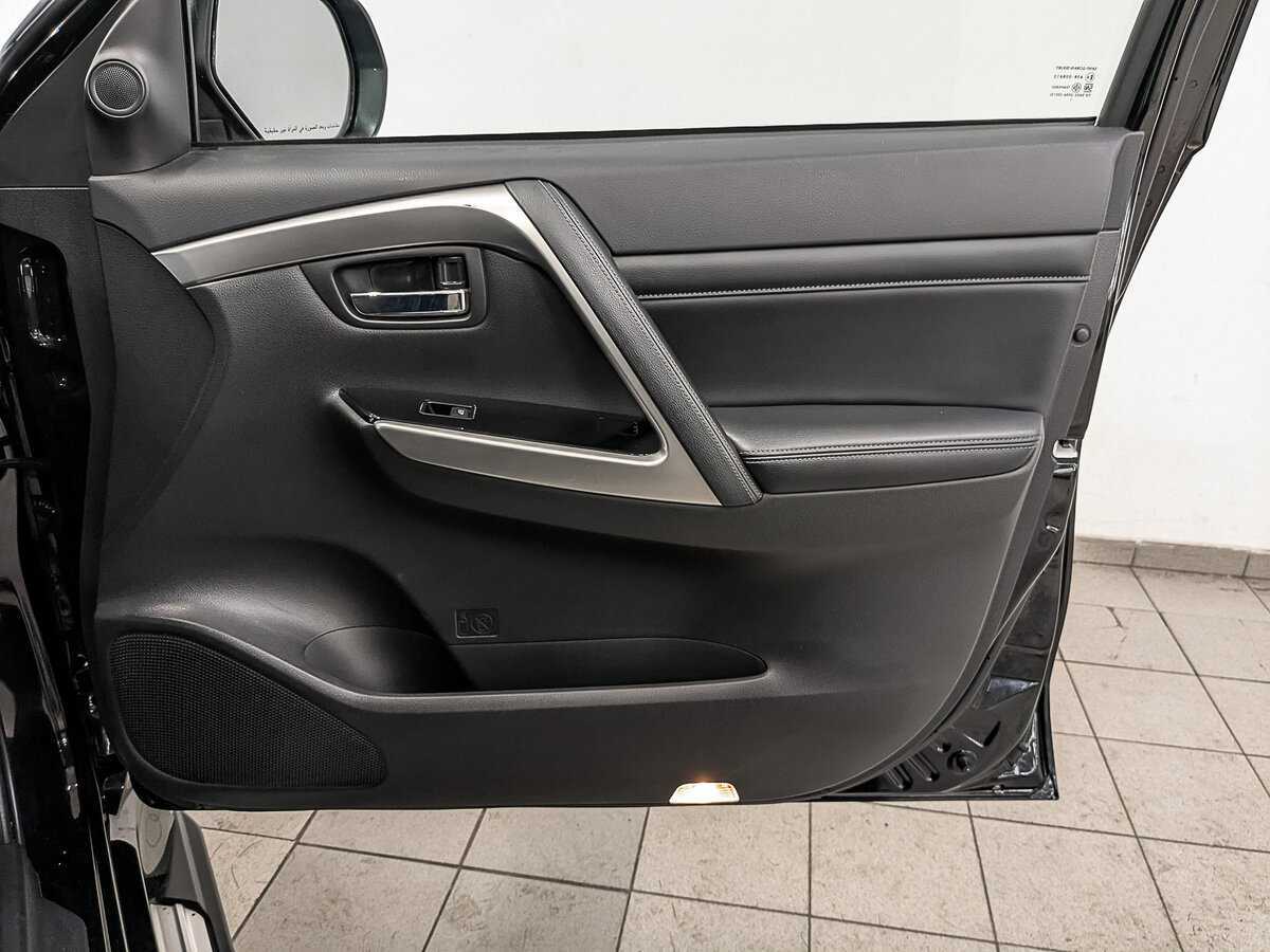 Mitsubishi Montero Sport с пробегом — 2021 год. Фото: #22