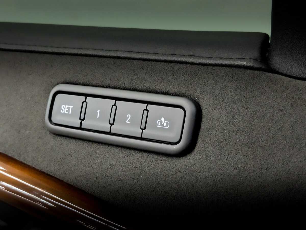 Cadillac Escalade с пробегом — 2017 год. Фото: #19