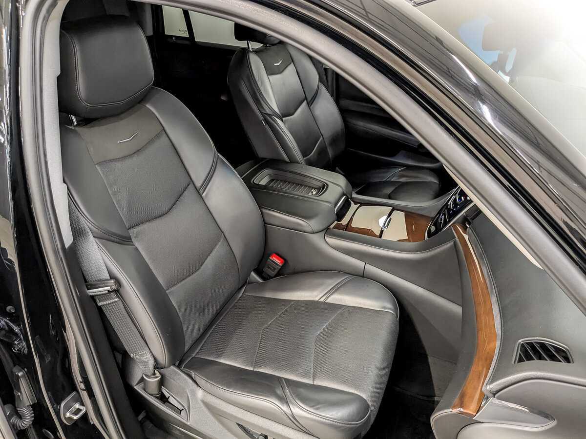 Cadillac Escalade с пробегом — 2017 год. Фото: #22