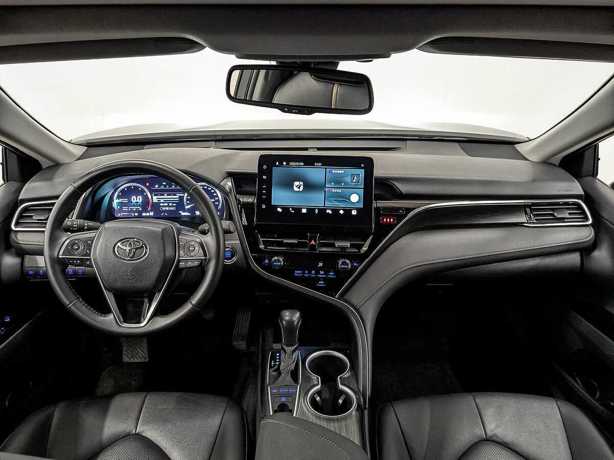 Toyota Camry с пробегом — 2023 год. Фото: #13