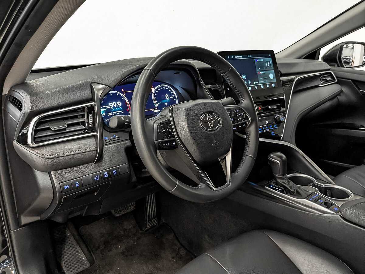Toyota Camry с пробегом — 2023 год. Фото: #14