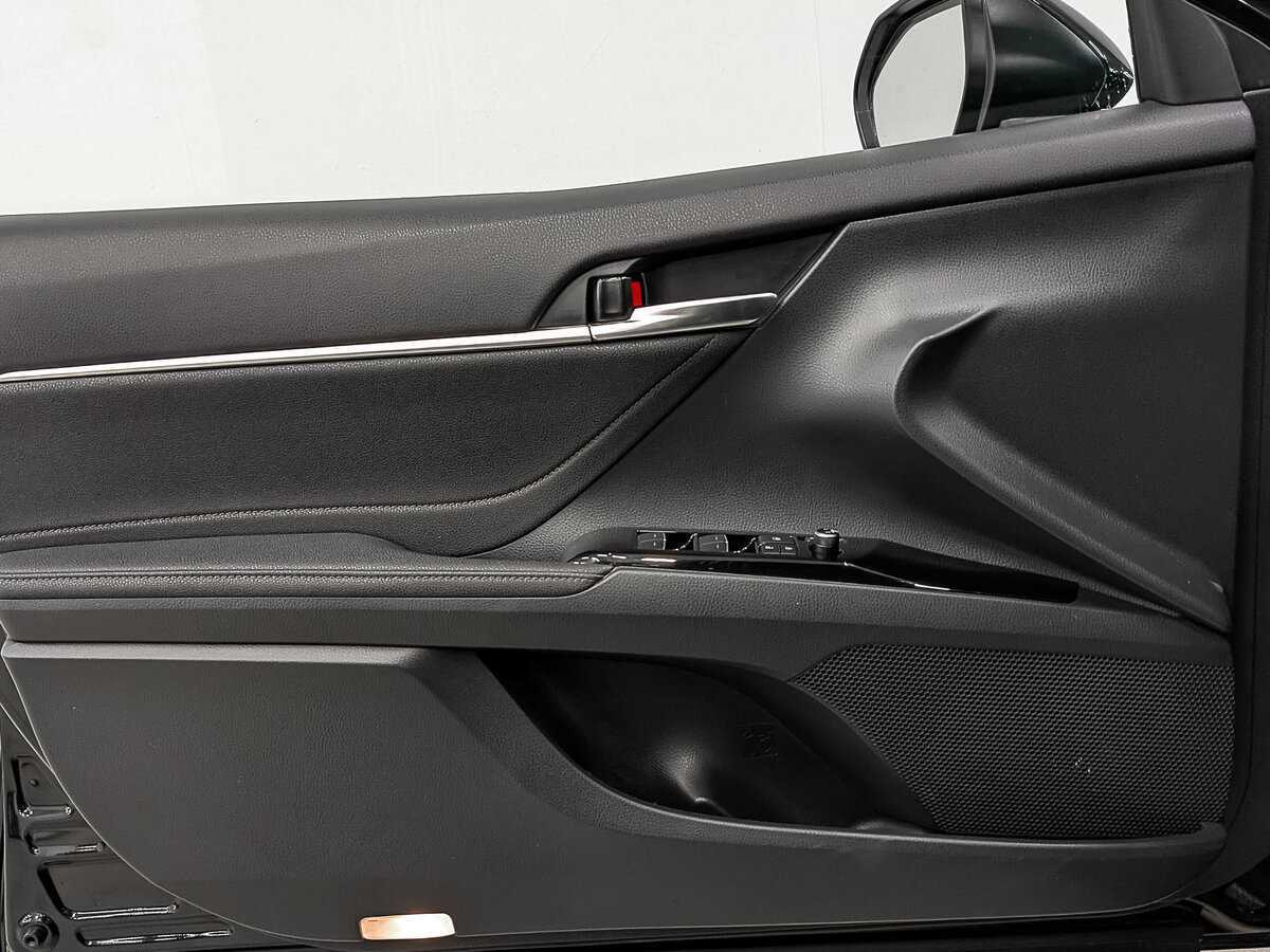 Toyota Camry с пробегом — 2023 год. Фото: #18