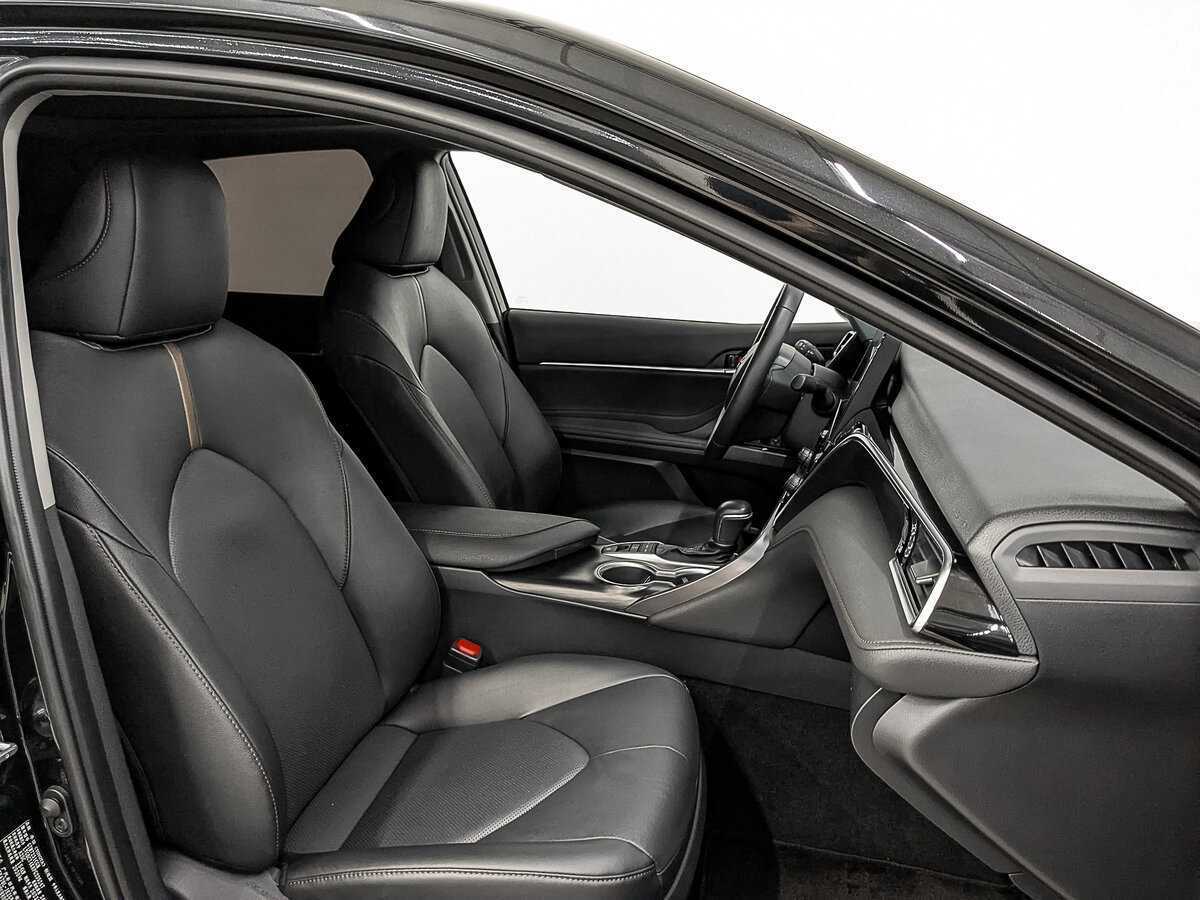 Toyota Camry с пробегом — 2023 год. Фото: #23