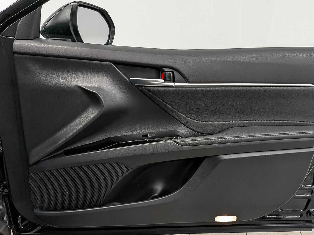 Toyota Camry с пробегом — 2023 год. Фото: #24