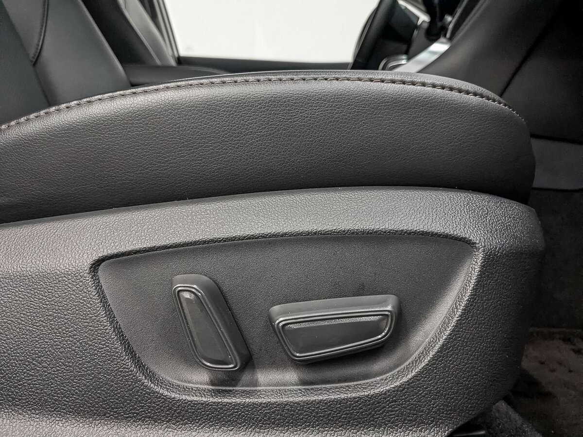 Toyota Camry с пробегом — 2023 год. Фото: #25