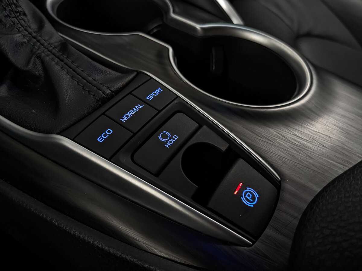 Toyota Camry с пробегом — 2023 год. Фото: #26