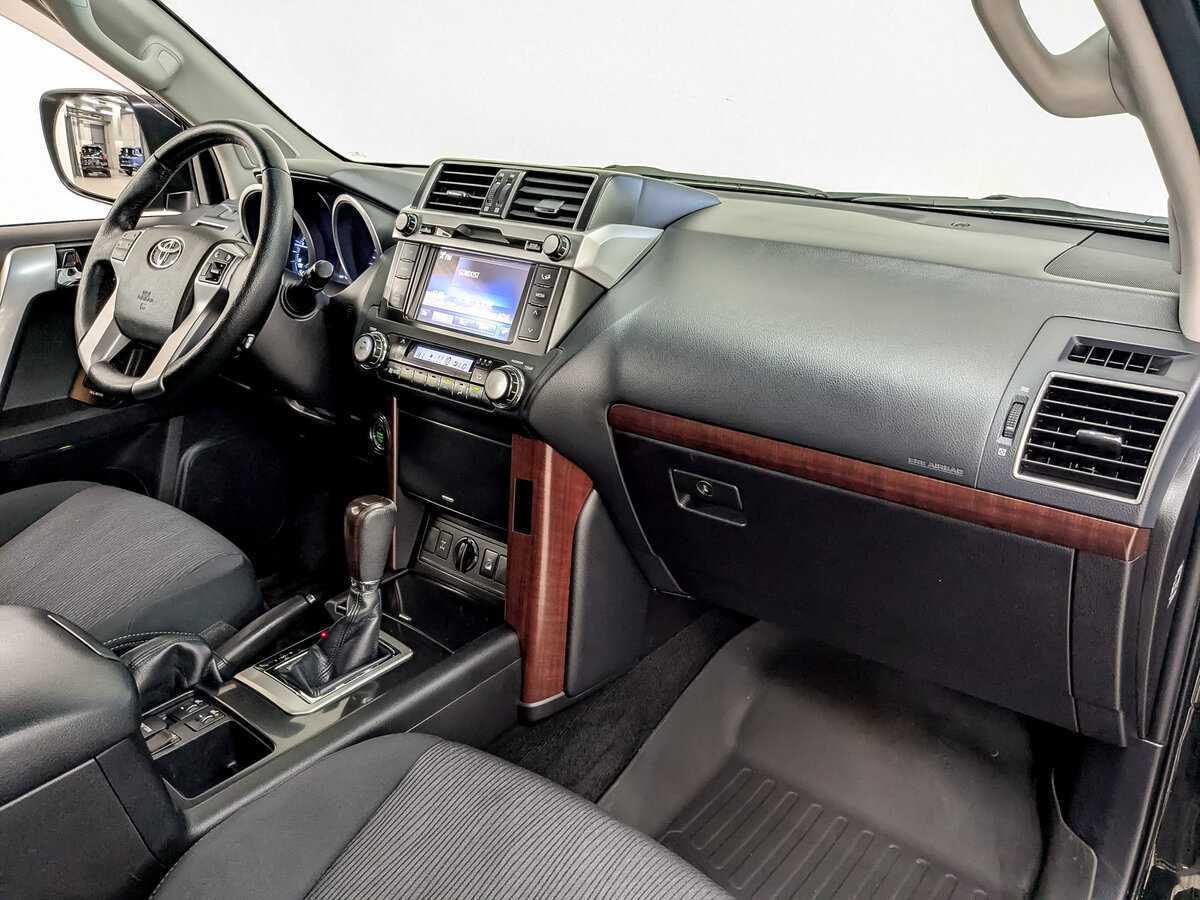 Toyota Land Cruiser Prado с пробегом — 2015 год. Фото: #10