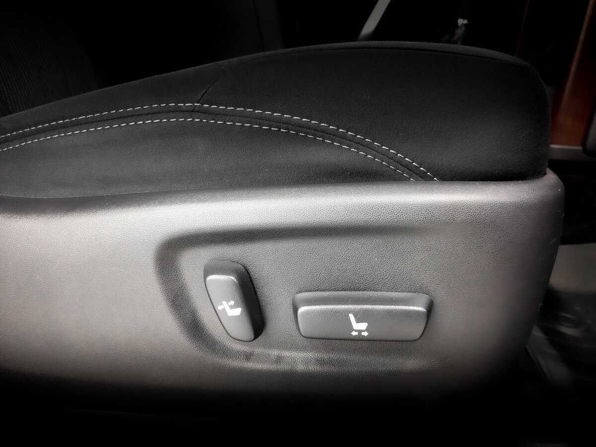 Toyota Land Cruiser Prado с пробегом — 2015 год. Фото: #22