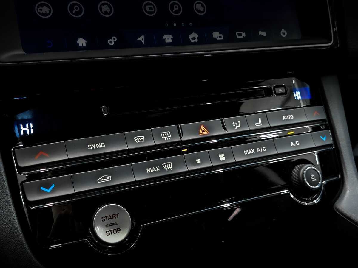 Jaguar F-Pace с пробегом — 2018 год. Фото: #24