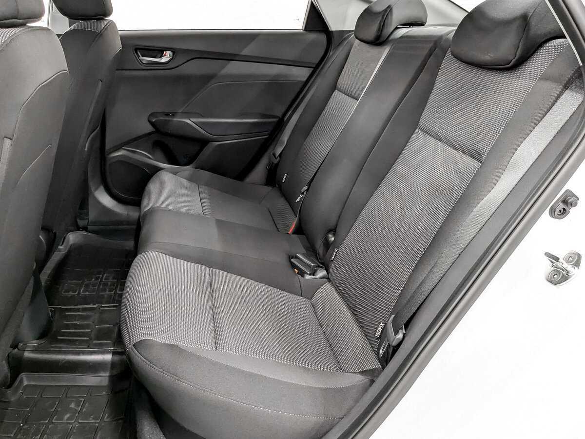 Hyundai Solaris с пробегом — 2021 год. Фото: #11