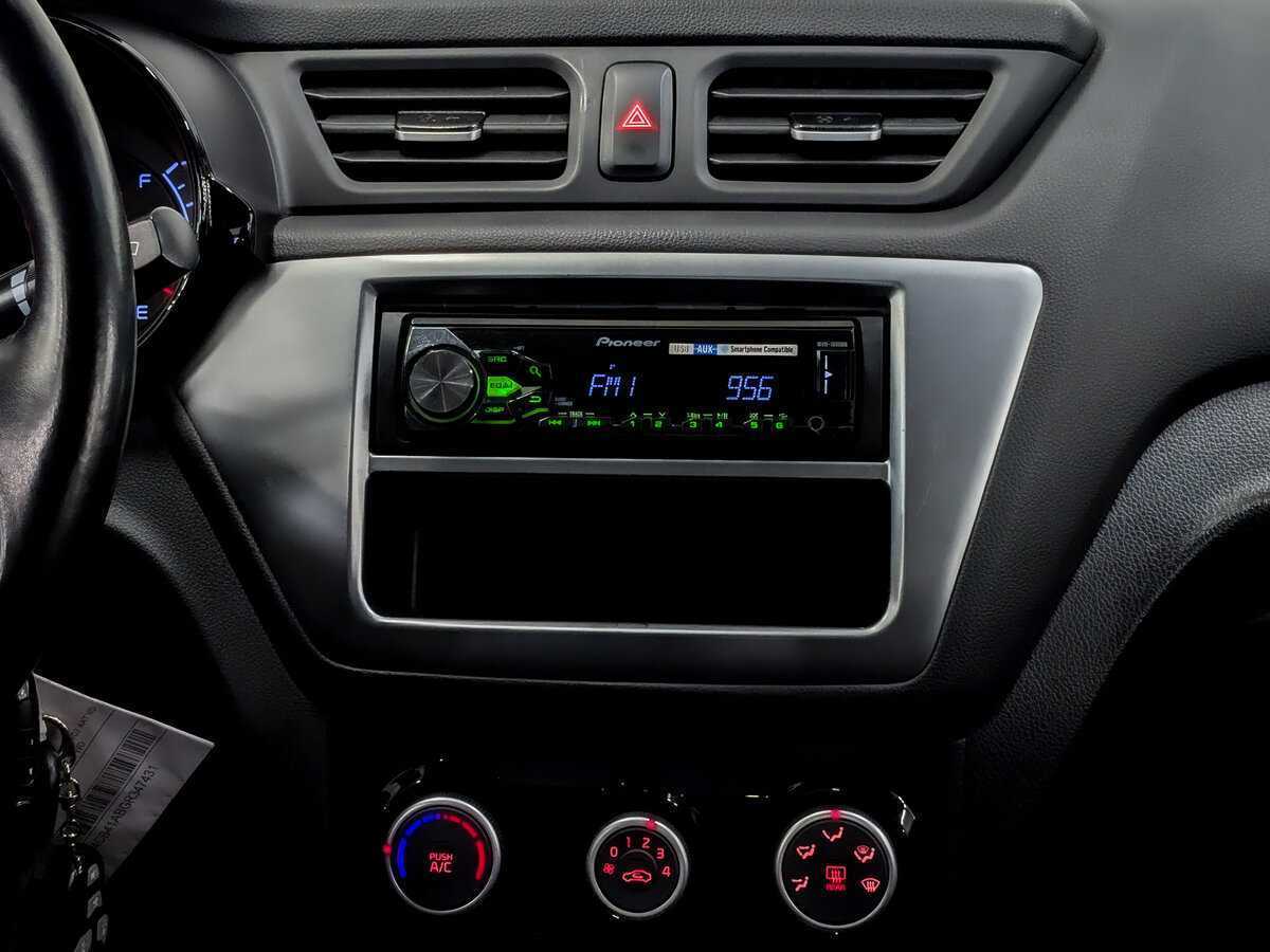 Kia Rio с пробегом — 2015 год. Фото: #14