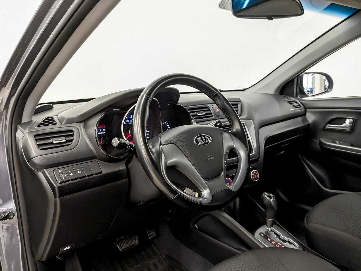 Kia Rio с пробегом — 2015 год. Фото: #15