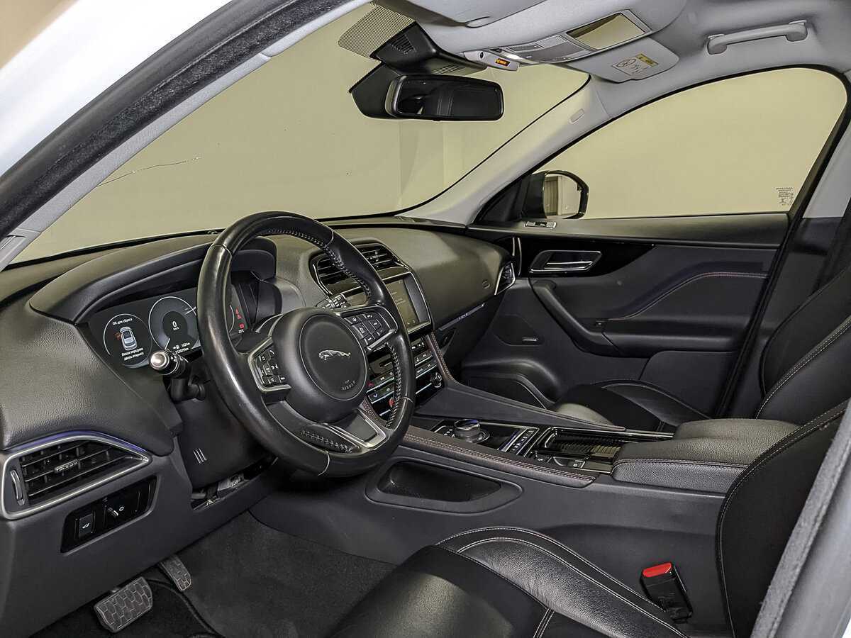 Jaguar F-Pace с пробегом — 2018 год. Фото: #12