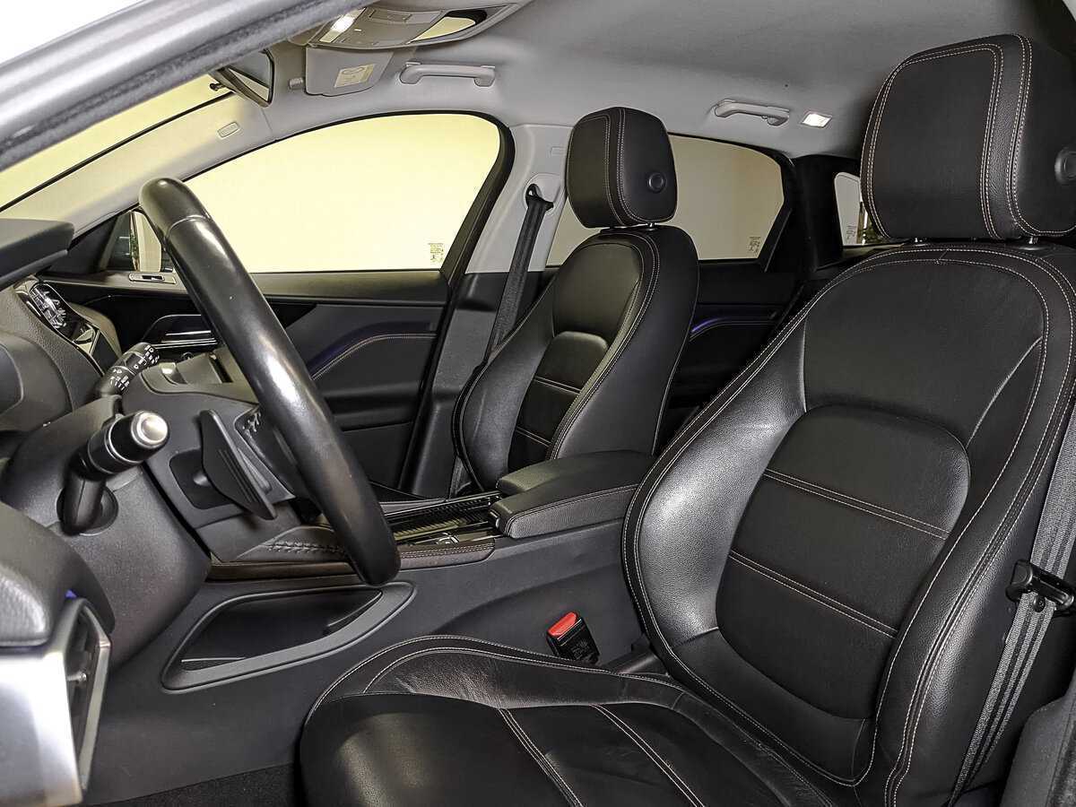 Jaguar F-Pace с пробегом — 2018 год. Фото: #17