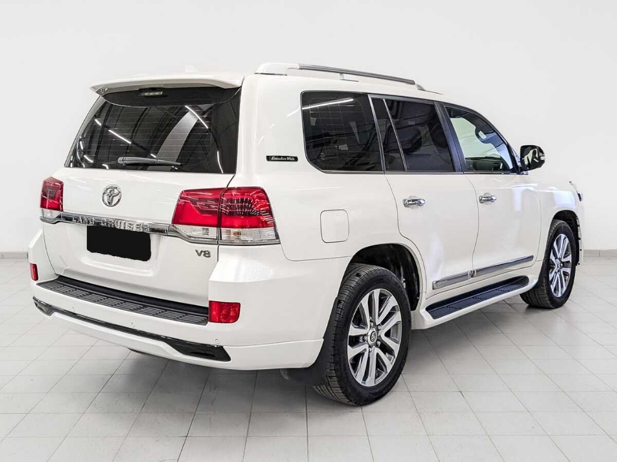 Toyota Land Cruiser с пробегом — 2017 год. Фото: #4
