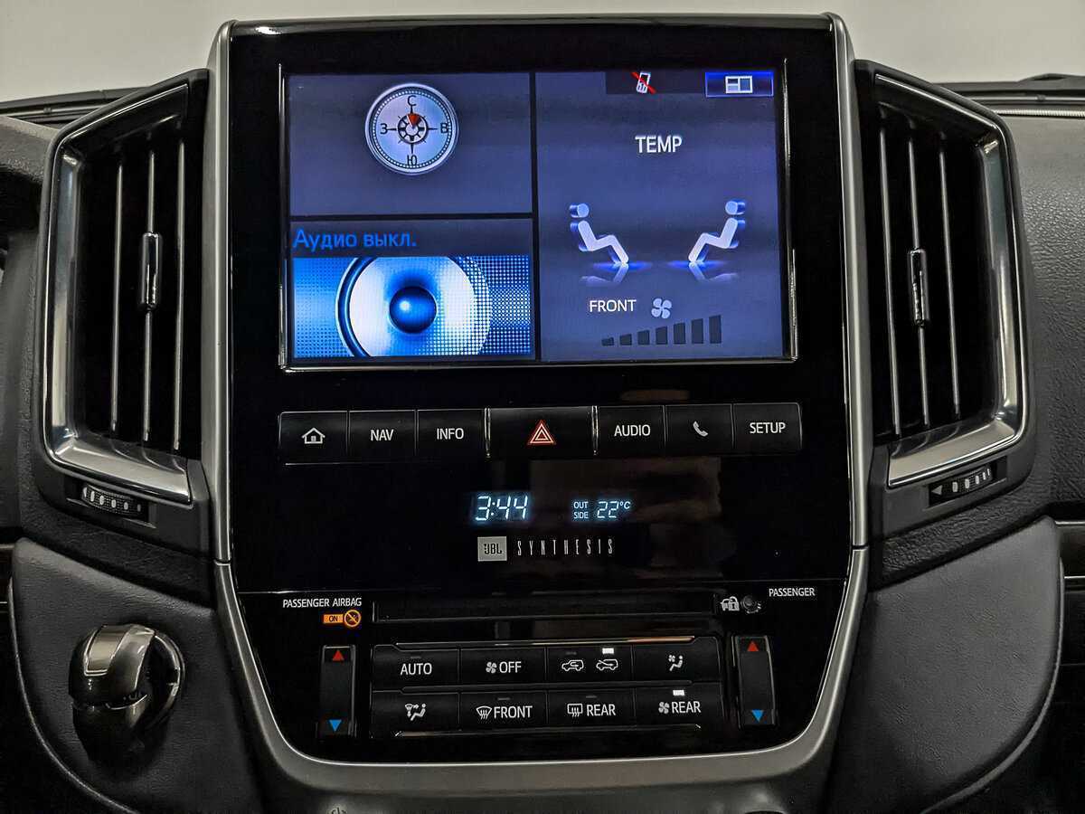 Toyota Land Cruiser с пробегом — 2017 год. Фото: #13