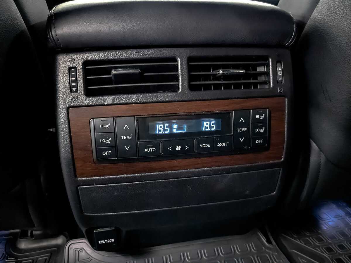 Toyota Land Cruiser с пробегом — 2017 год. Фото: #24