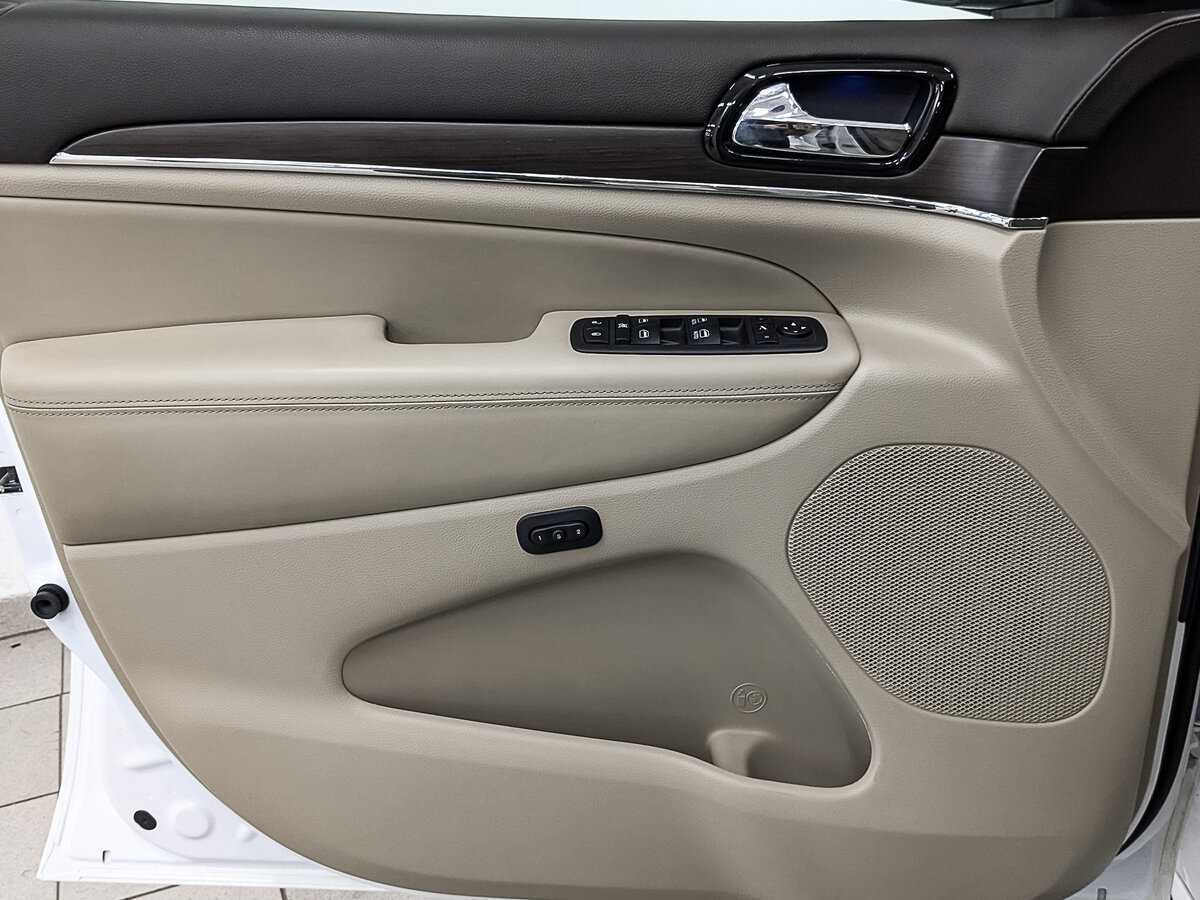 Jeep Grand Cherokee с пробегом — 2021 год. Фото: #15