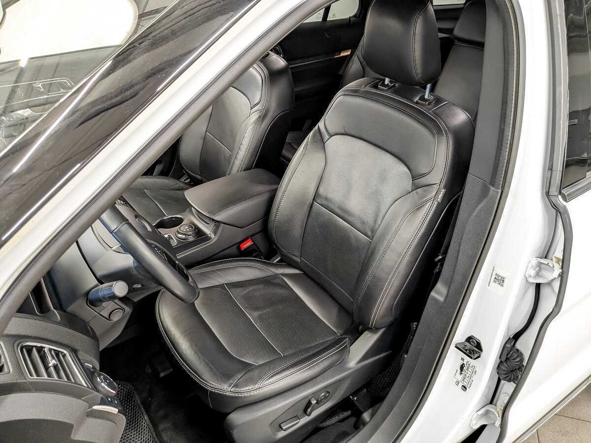 Ford Explorer с пробегом — 2019 год. Фото: #17