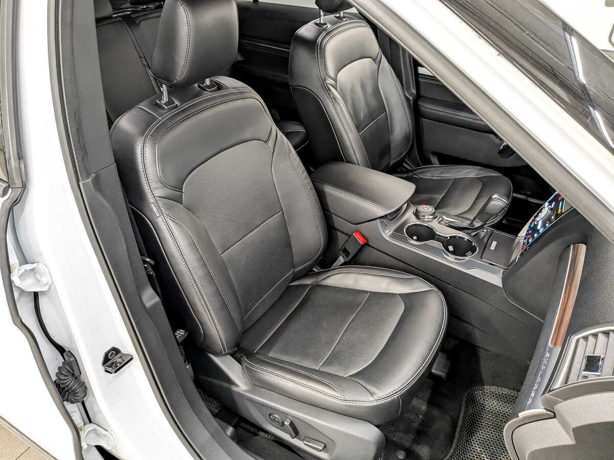 Ford Explorer с пробегом — 2019 год. Фото: #21