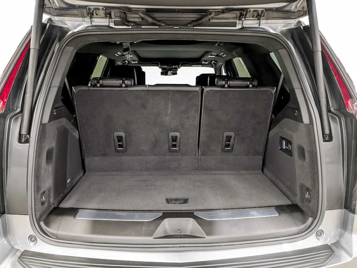 Cadillac Escalade с пробегом — 2021 год. Фото: #9