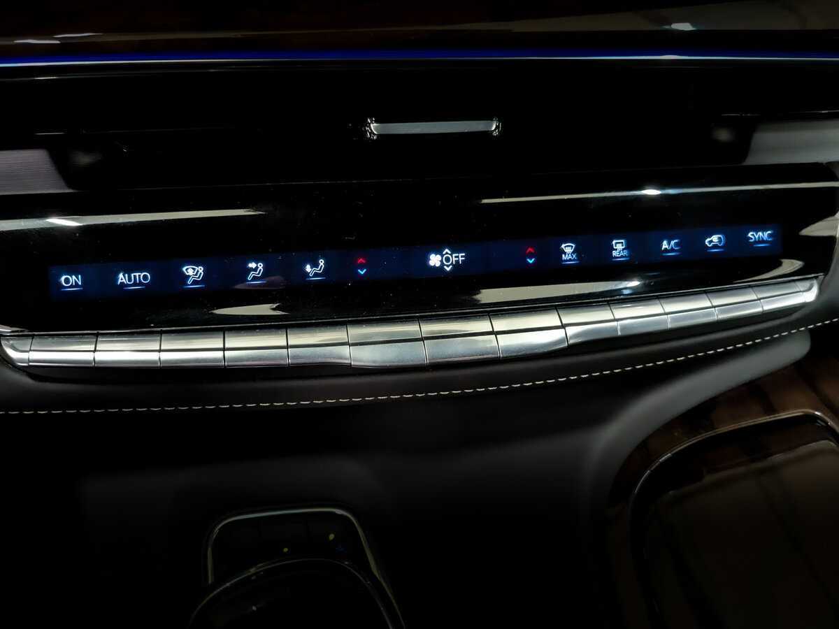 Cadillac Escalade с пробегом — 2021 год. Фото: #24