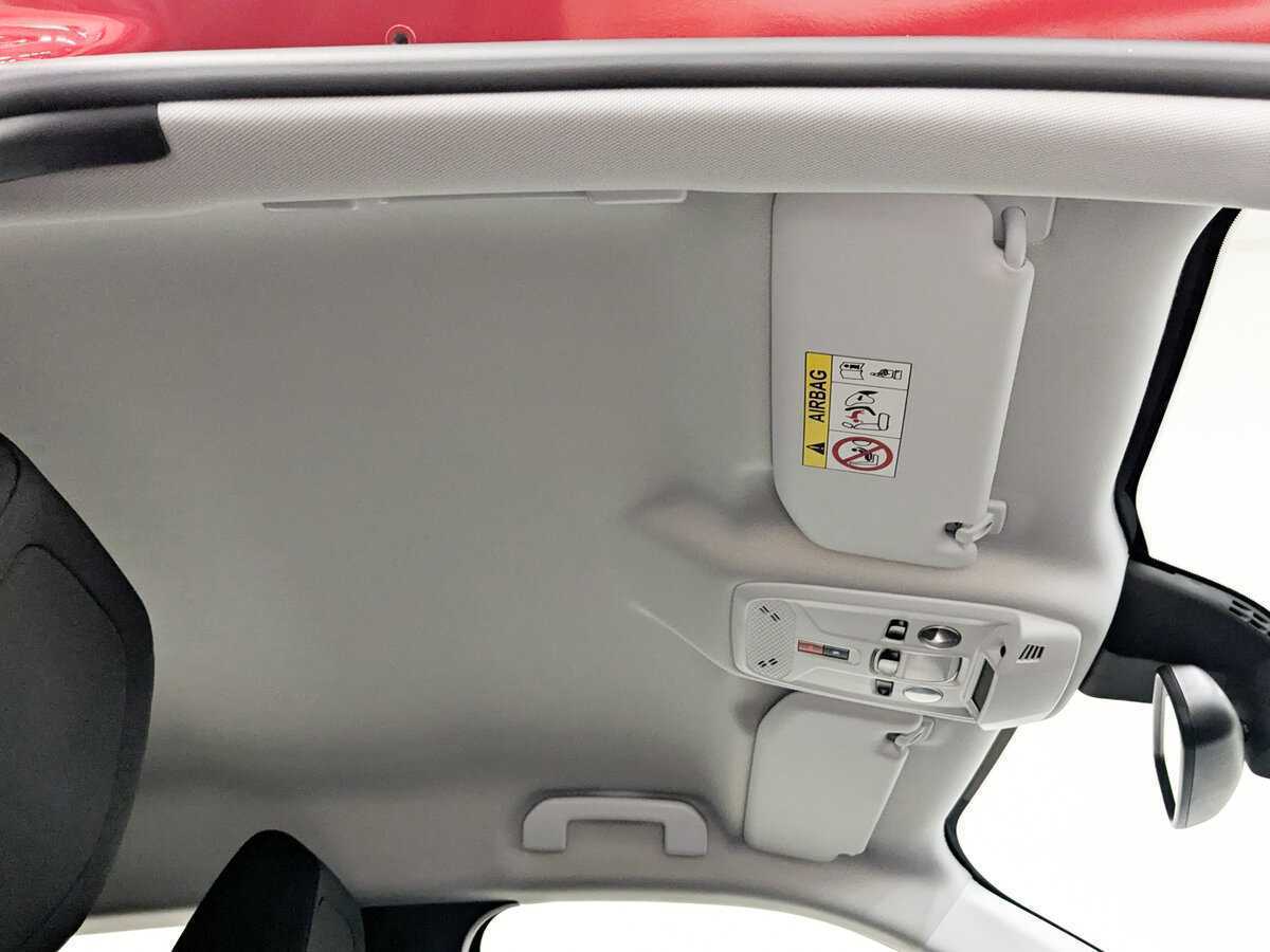 Peugeot 2008 с пробегом — 2022 год. Фото: #19