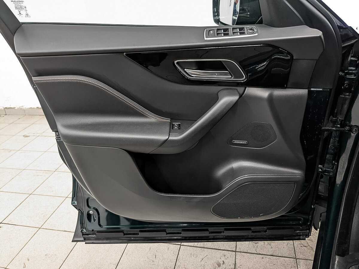 Jaguar F-Pace с пробегом — 2018 год. Фото: #15