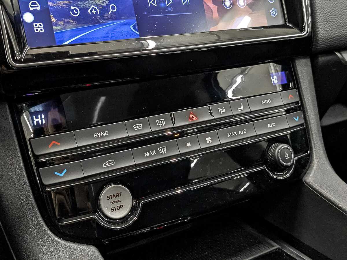 Jaguar F-Pace с пробегом — 2018 год. Фото: #17