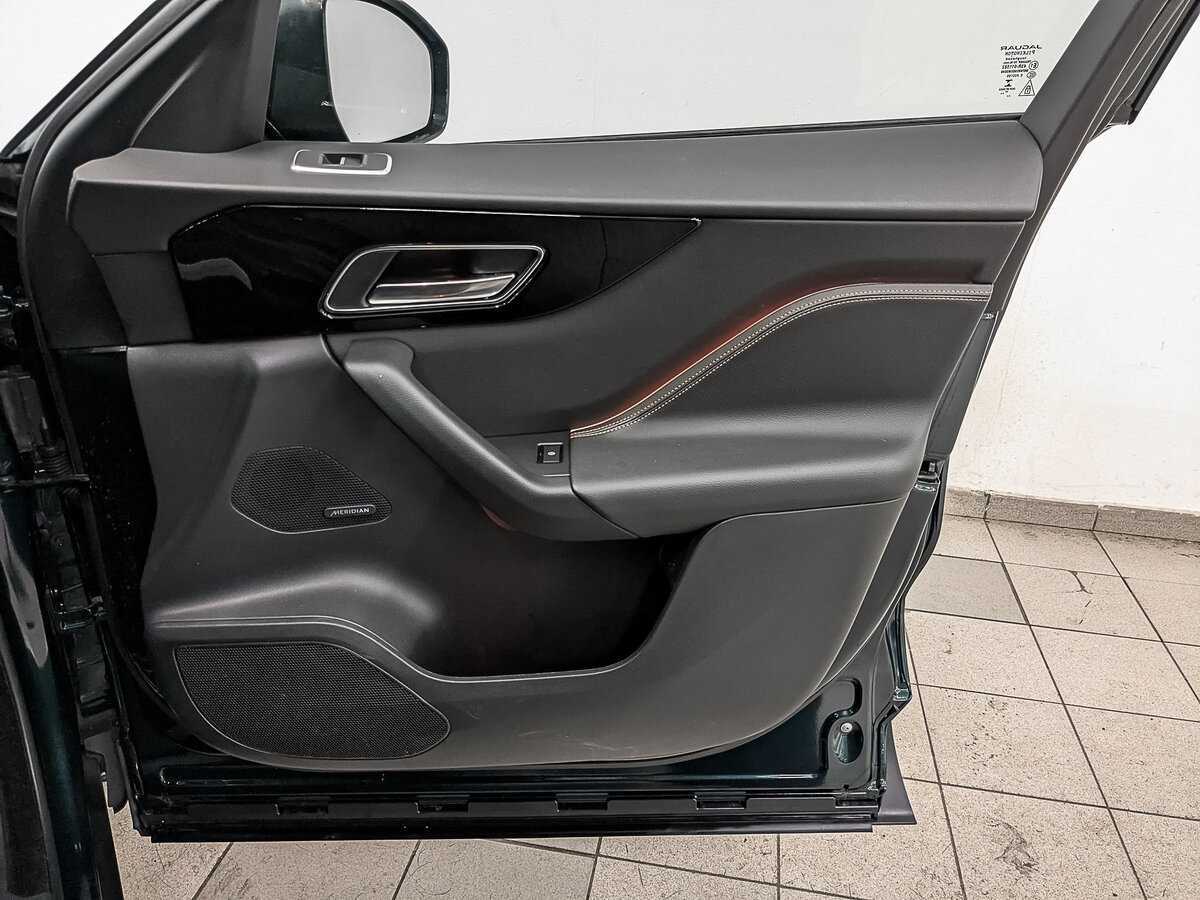 Jaguar F-Pace с пробегом — 2018 год. Фото: #21