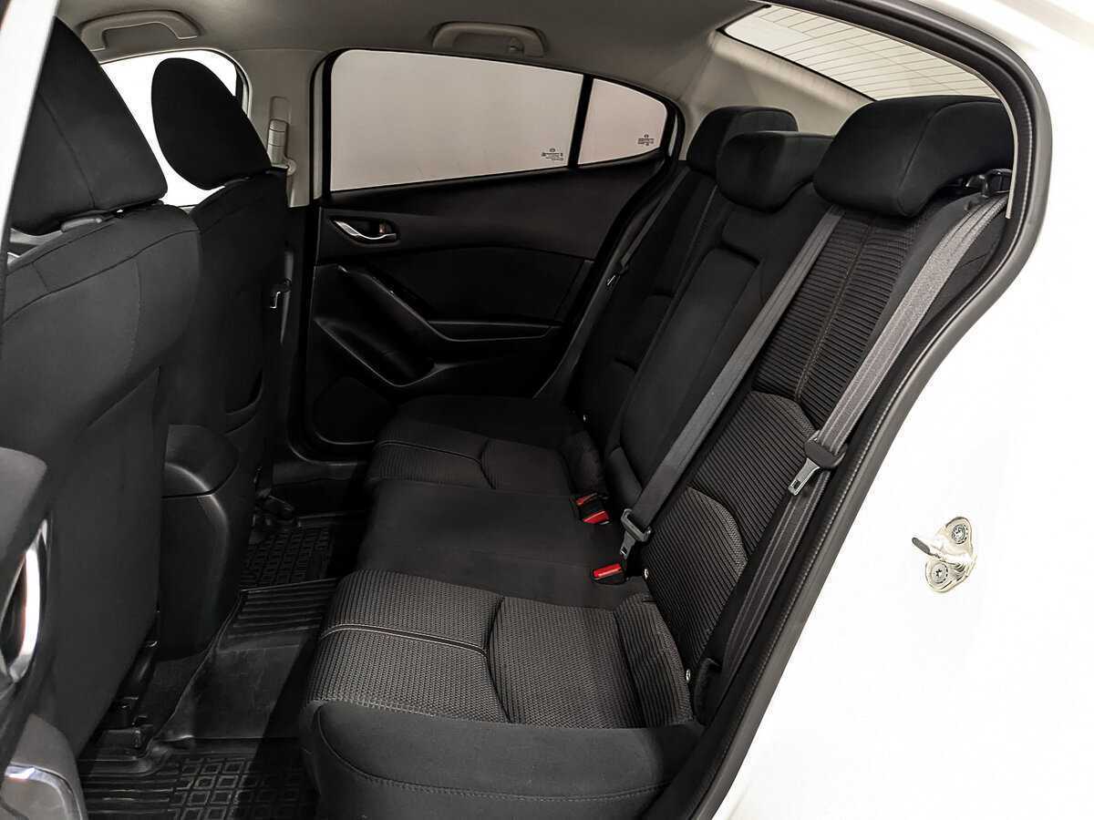 Mazda 3 с пробегом — 2018 год. Фото: #15