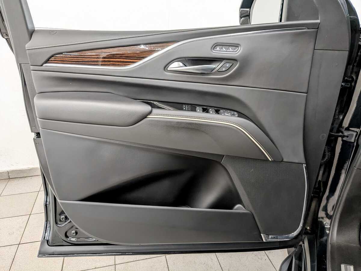 Cadillac Escalade с пробегом — 2021 год. Фото: #16