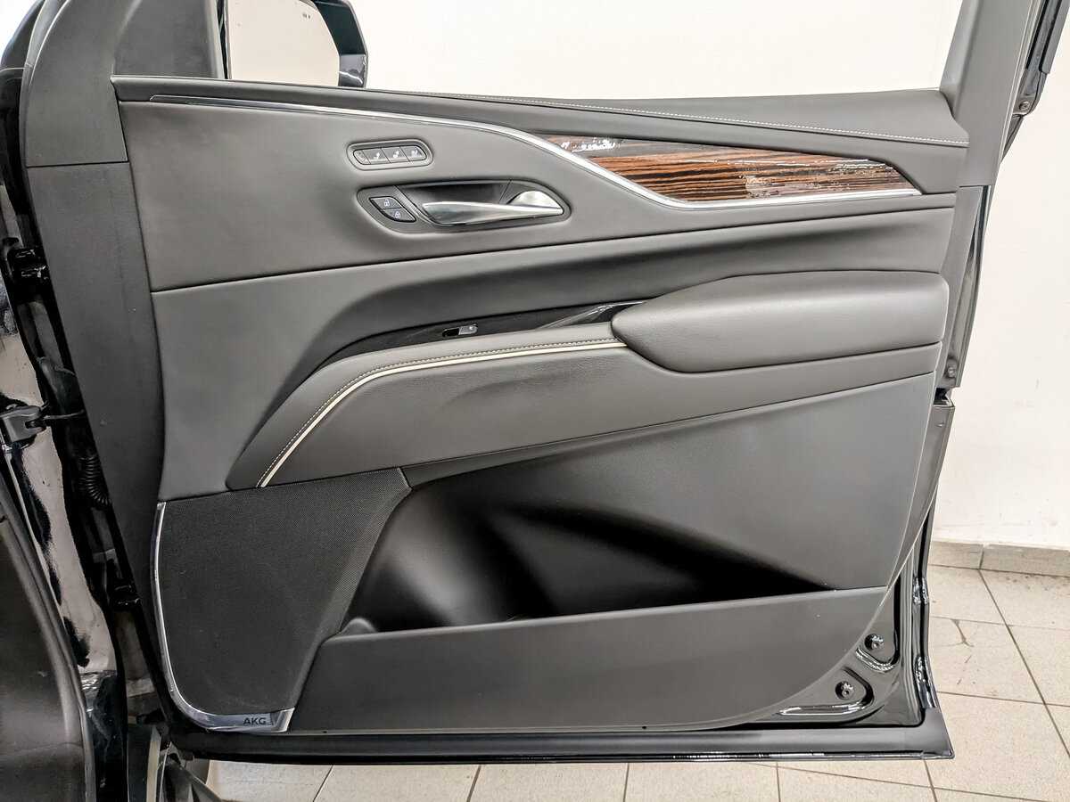 Cadillac Escalade с пробегом — 2021 год. Фото: #23