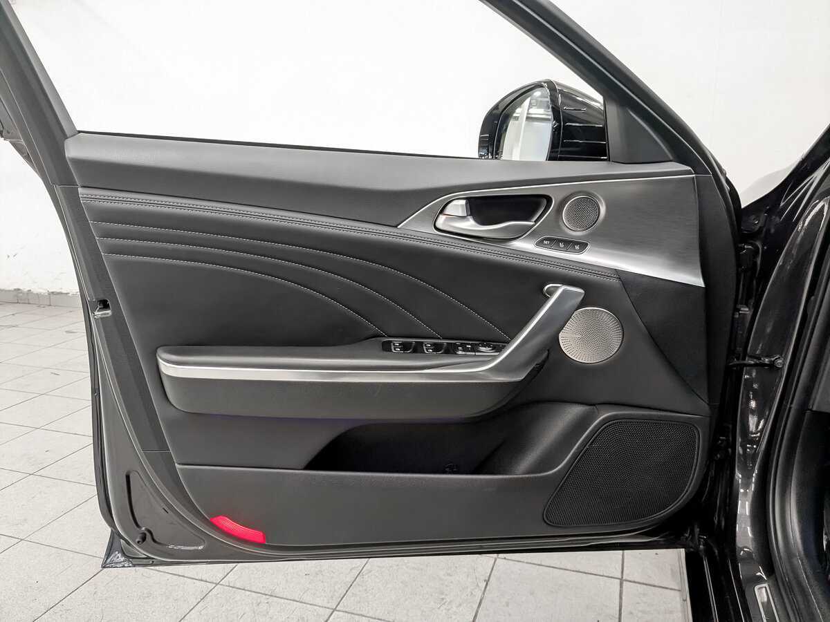 Kia Stinger с пробегом — 2021 год. Фото: #18