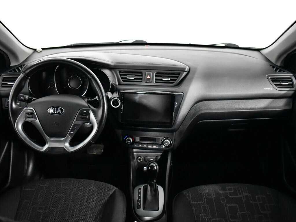 Kia Rio с пробегом — 2015 год. Фото: #11
