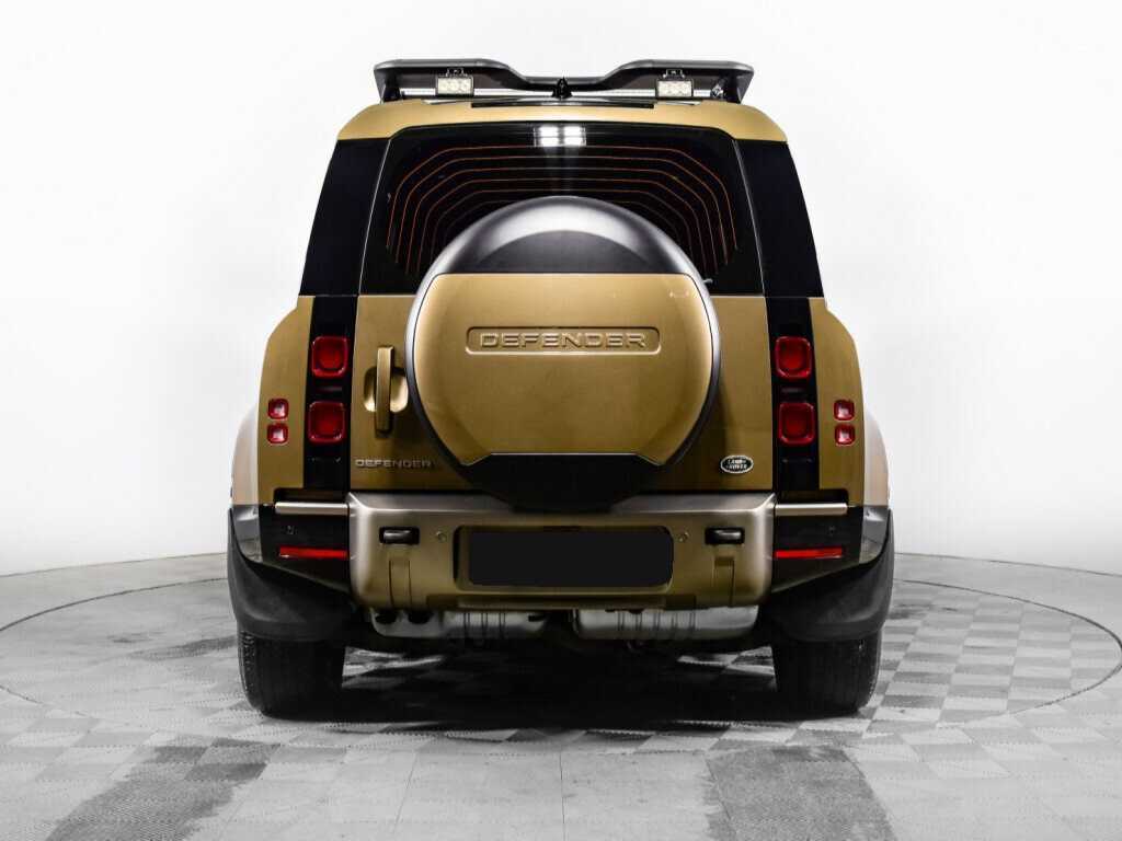 Land Rover Defender с пробегом — 2021 год. Фото: #5