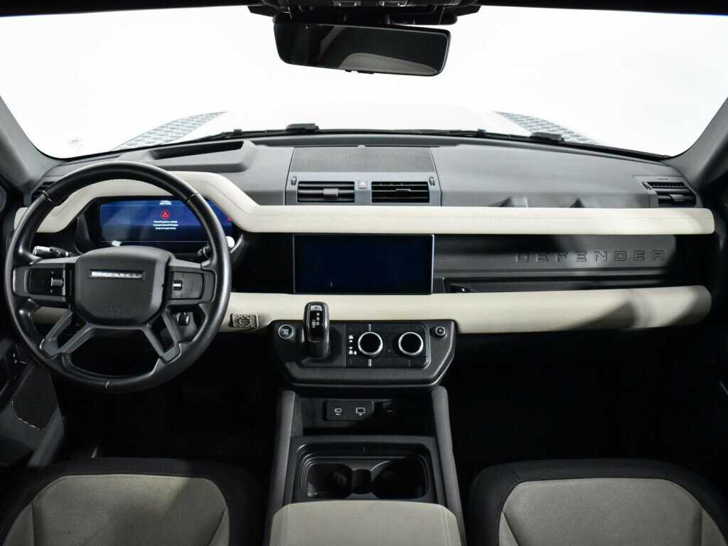 Land Rover Defender с пробегом — 2021 год. Фото: #11