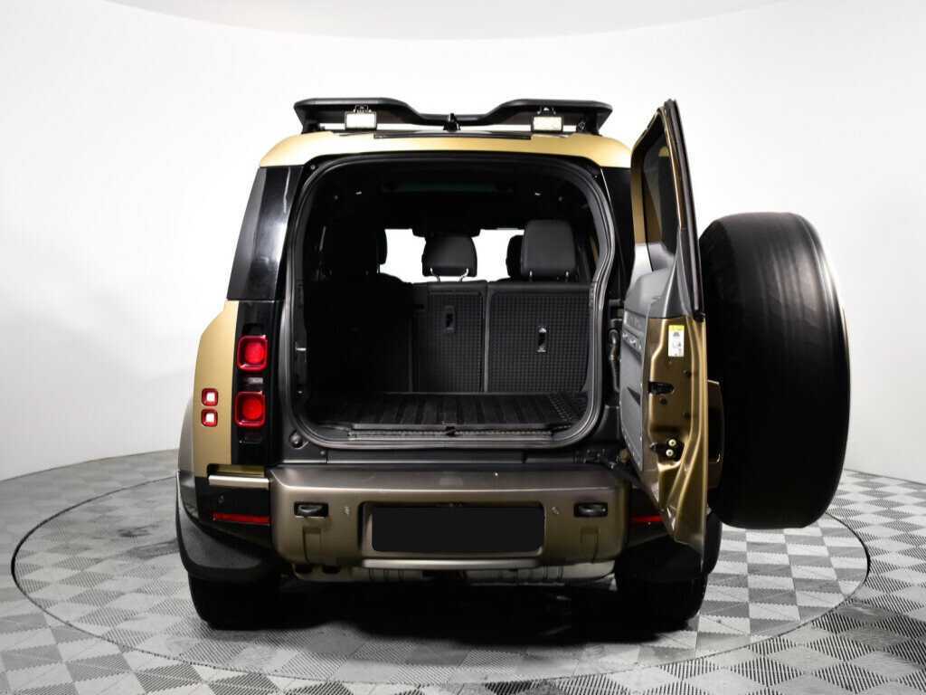 Land Rover Defender с пробегом — 2021 год. Фото: #17