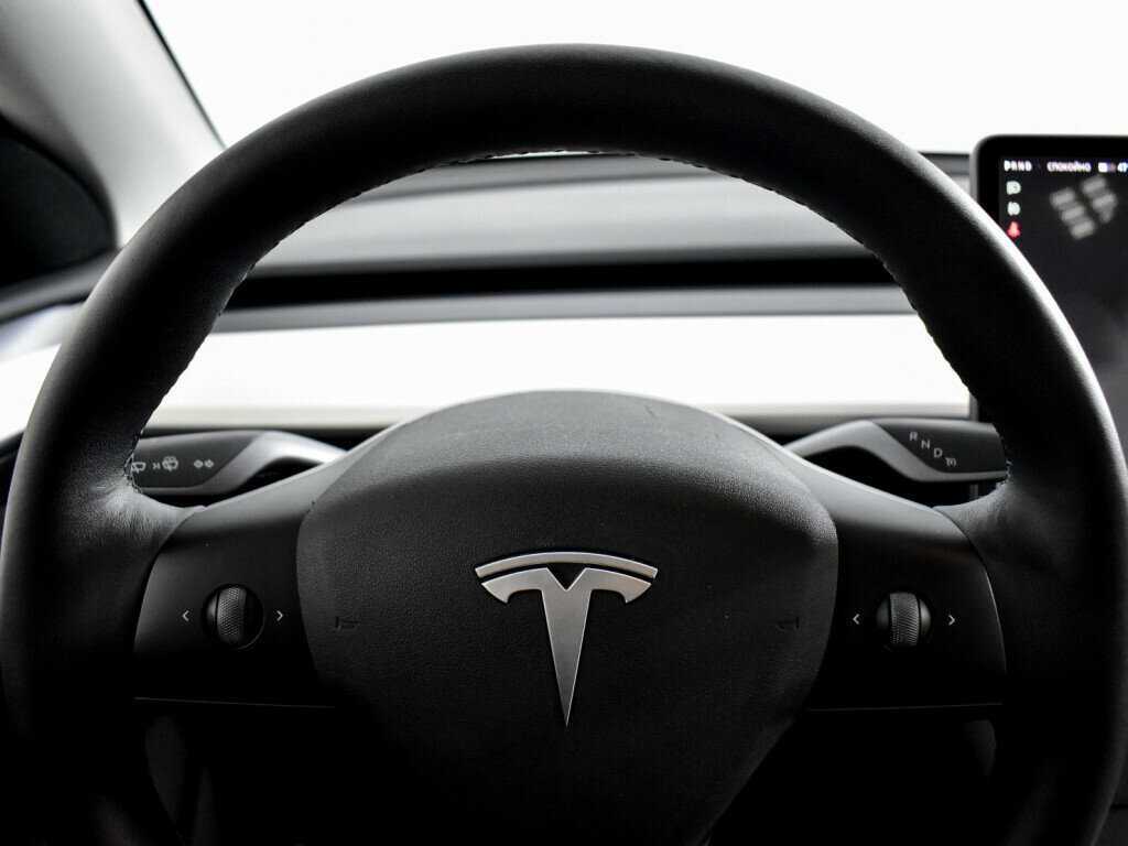 Tesla Model Y с пробегом — 2022 год. Фото: #18