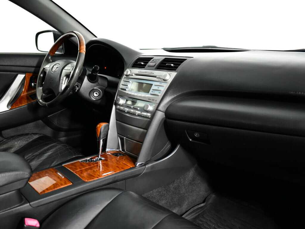 Toyota Camry с пробегом — 2008 год. Фото: #8
